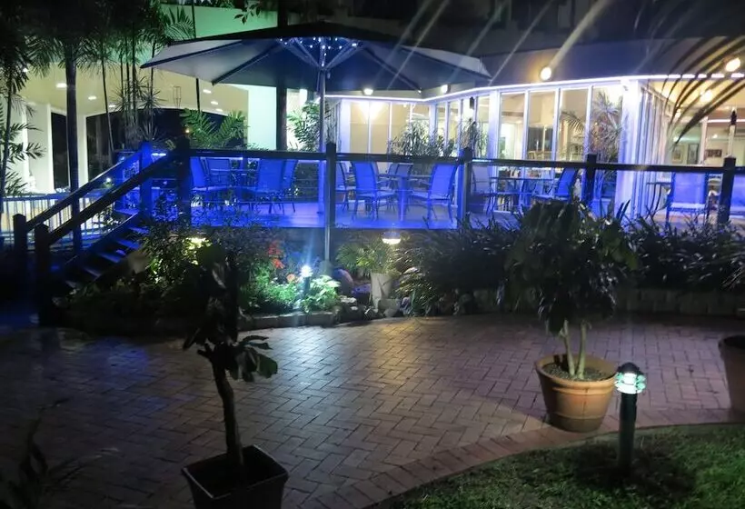 בית מלון כפרי Cairns Sheridan