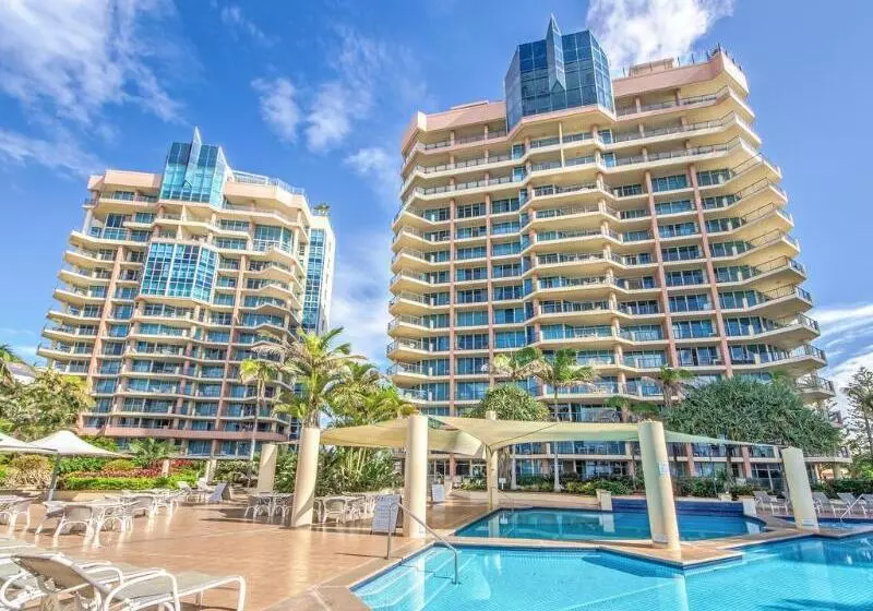 Отель Oceana On Broadbeach