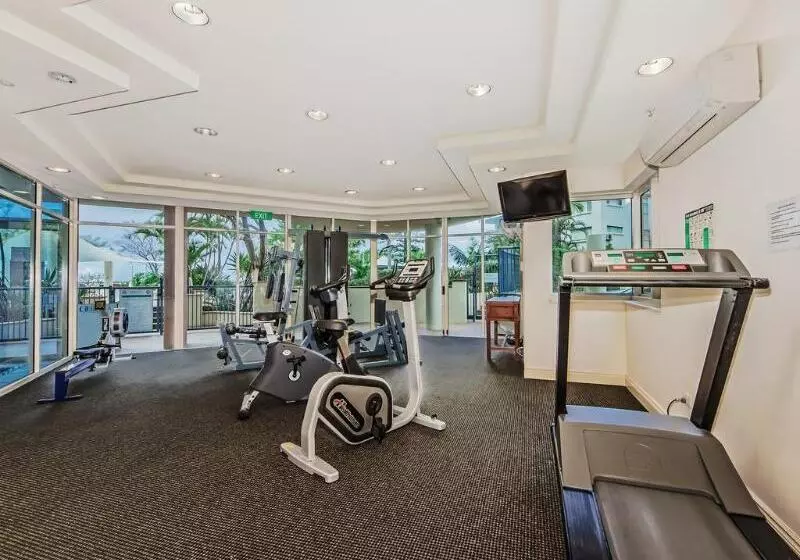 Отель Oceana On Broadbeach