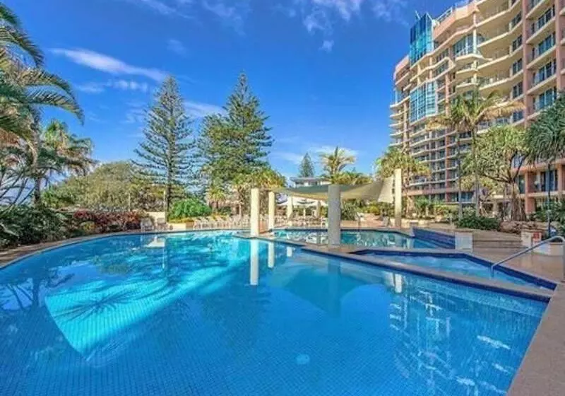 Отель Oceana On Broadbeach