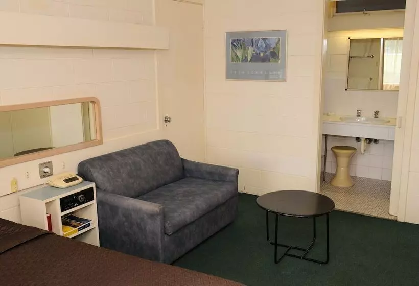 בית מלון כפרי Peninsula Motor Inn