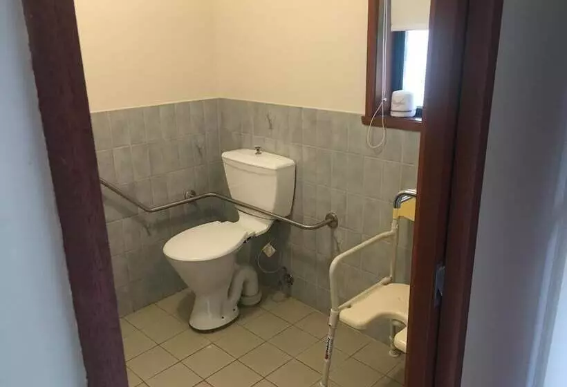 Отель Warragul Views Motor Inn