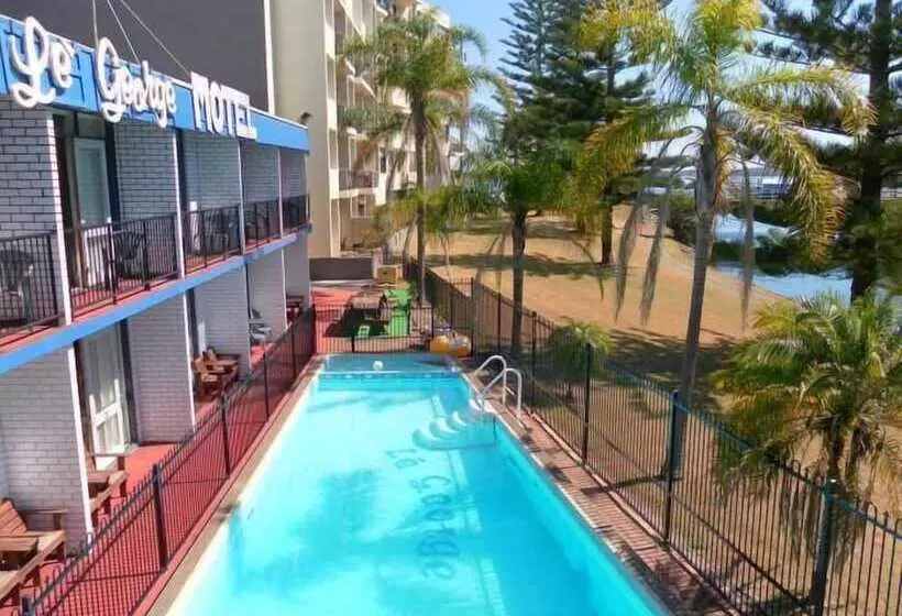 Le George Motel