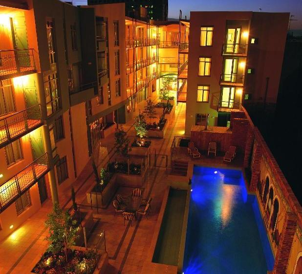 Metropole  Apartments