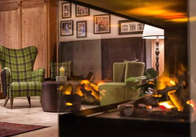 Отель österreichischer Hof Im Bademantel Direkt In Die Alpentherme