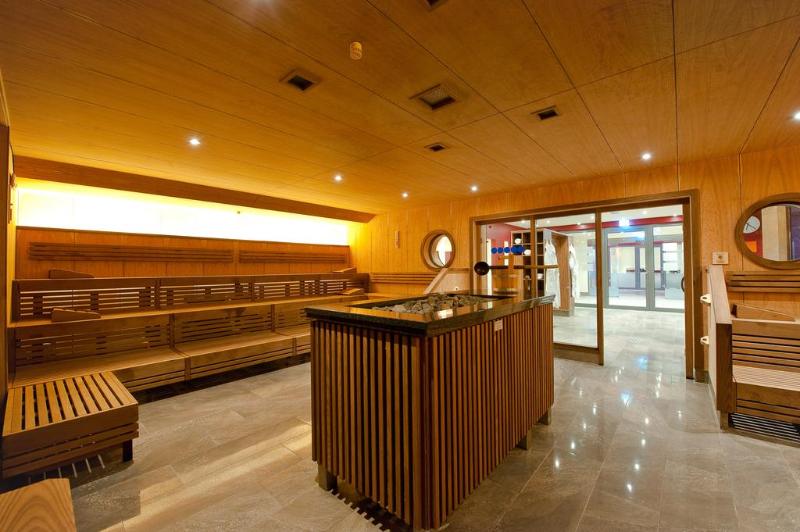 فندق österreichischer Hof Im Bademantel Direkt In Die Alpentherme