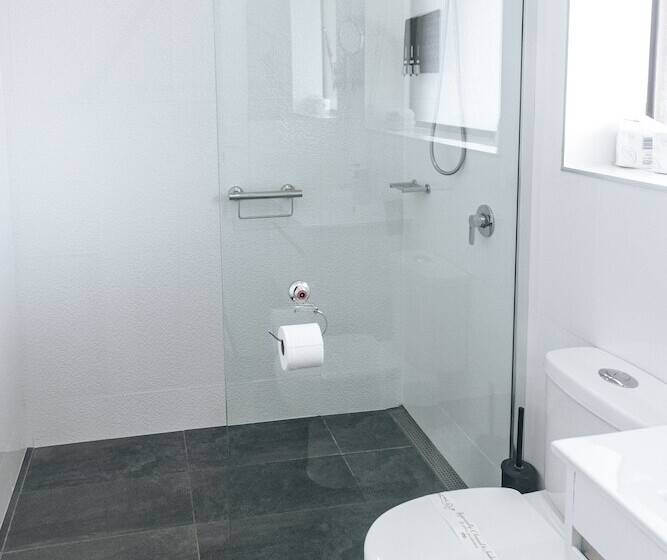 בית מלון כפרי Tropicana Motor Inn