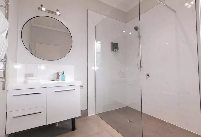 호텔 Tropicana Motor Inn