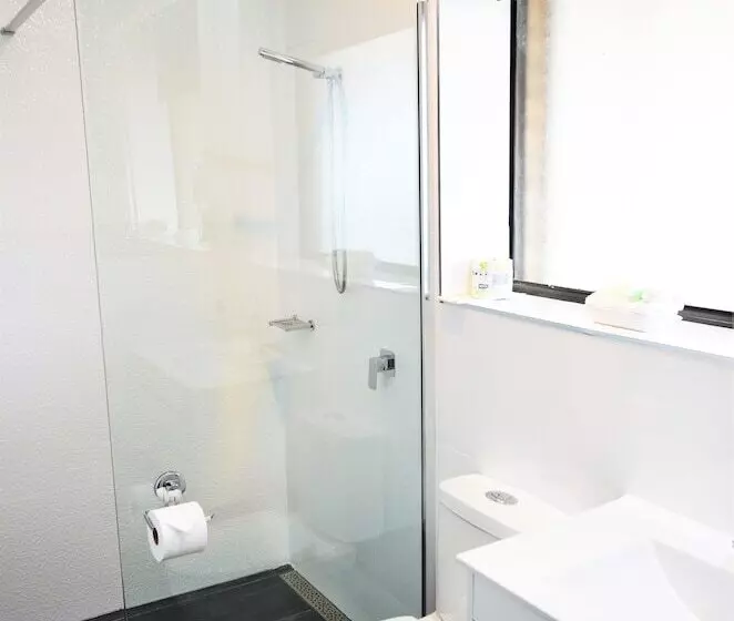 호텔 Tropicana Motor Inn