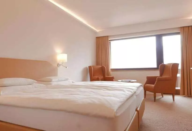 Alpin  Das Sporthotel   Ski In Ski Out Cityxpress, Summercard Included