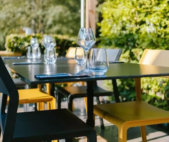 هتل Le Val D'arimont