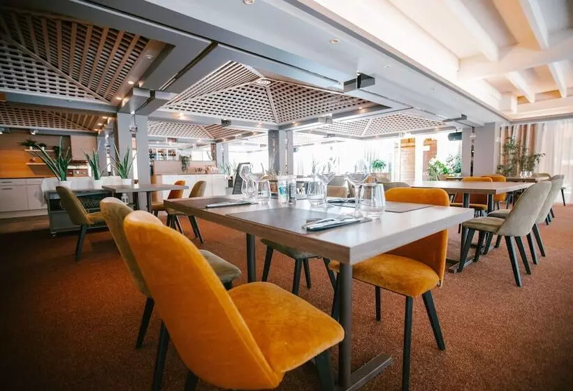 هتل Le Val D'arimont