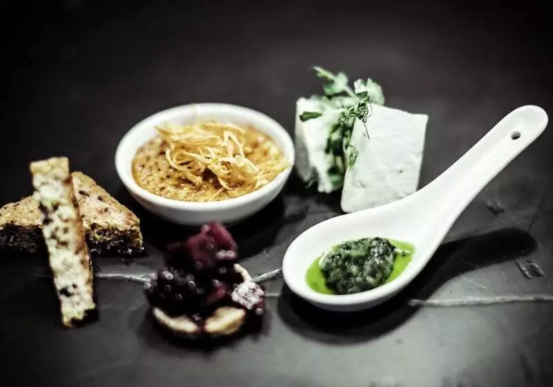 ホテル Schrofenstein