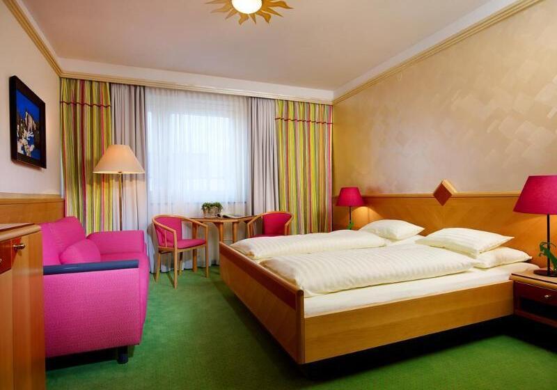 酒店 Schrofenstein