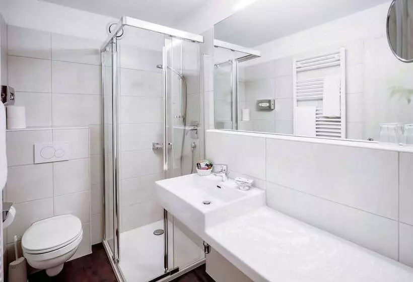 ホテル Schrofenstein