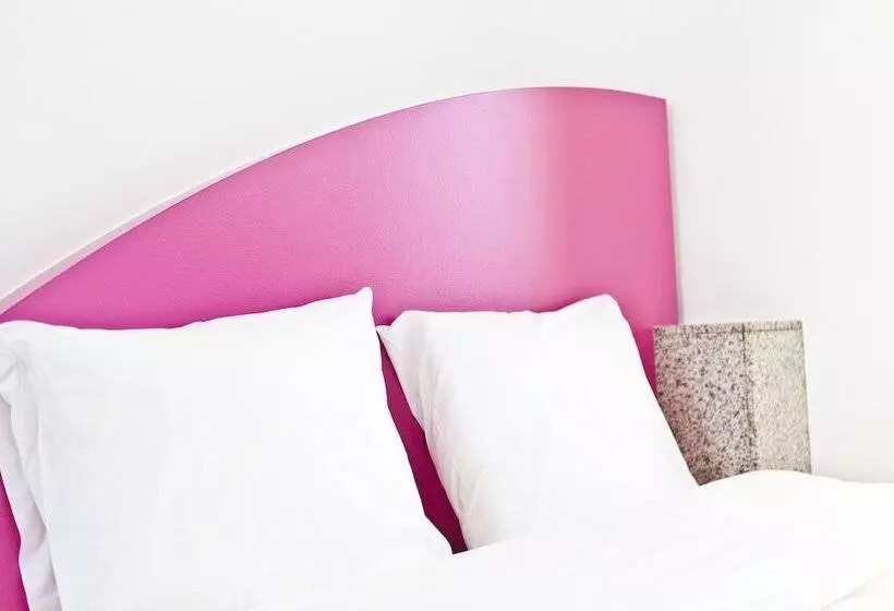 هتل Siru Brussels