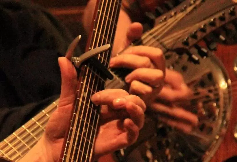 هتل Annandale Arms