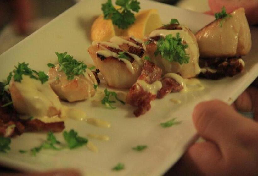 فندق Annandale Arms