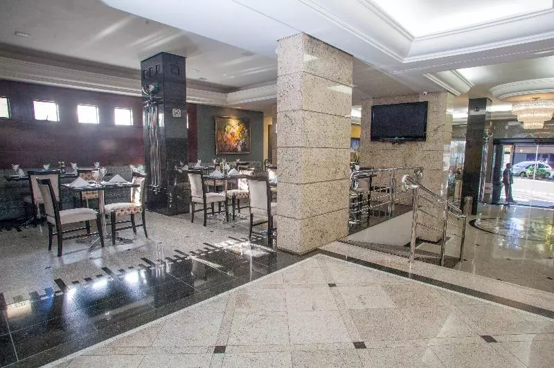 호텔 Bourbon Londrina Business