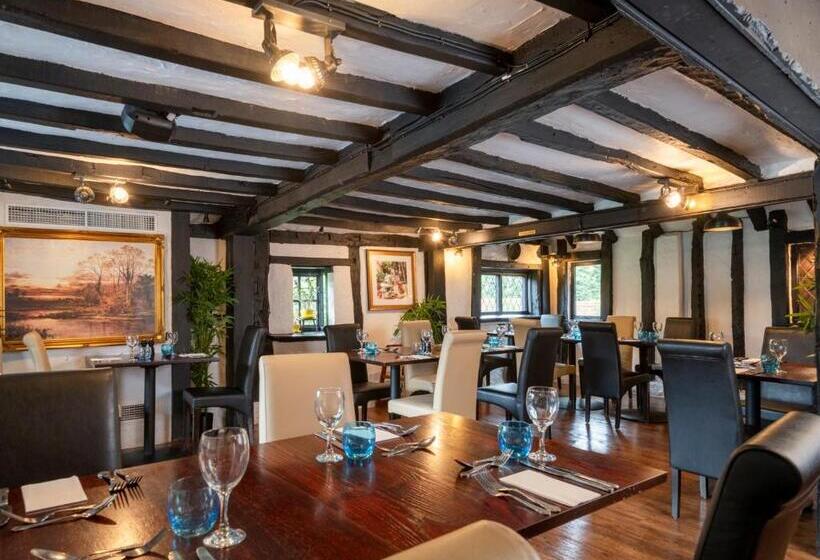 فندق Donnington Manor