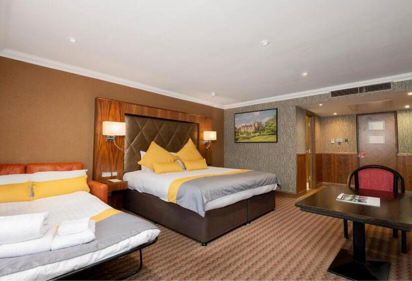 فندق Donnington Manor