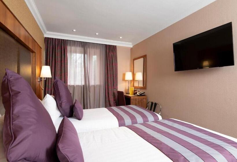 فندق Donnington Manor