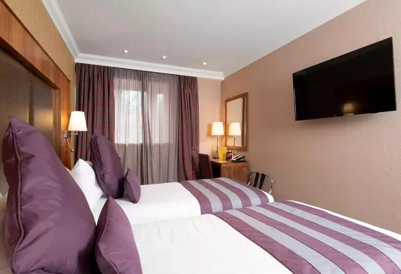 ホテル Donnington Manor