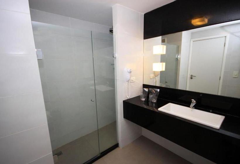 فندق Internacional Palace