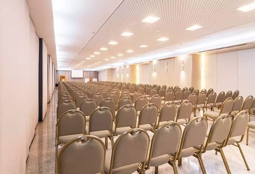 فندق Seara Praia