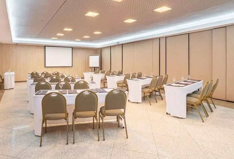 فندق Seara Praia