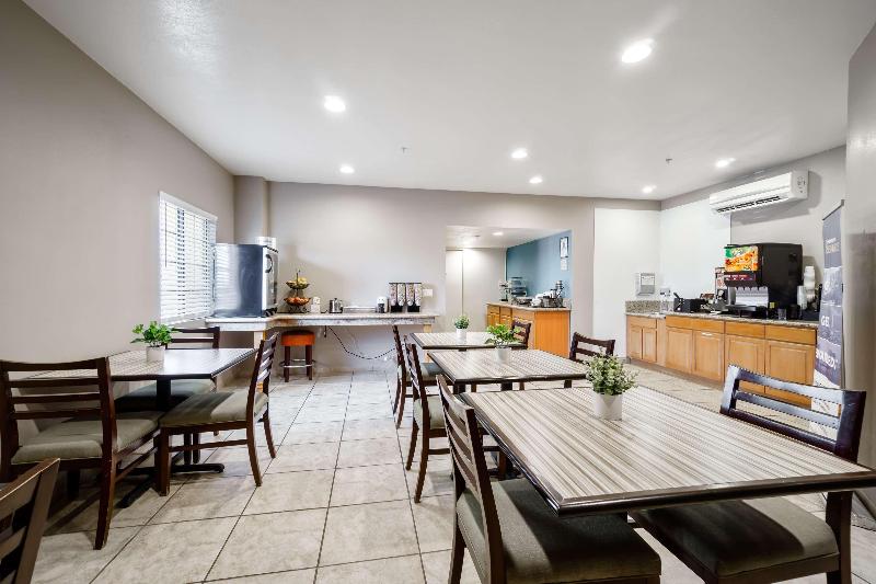 فندق Best Western Plus Grim S Dyke