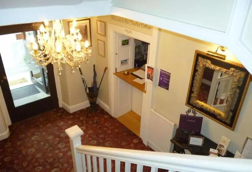 Отель Charles Cotton