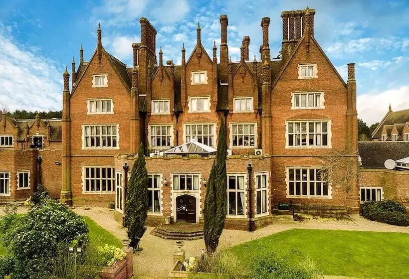 Dunston Hall Hotel, Spa & Golf Resort