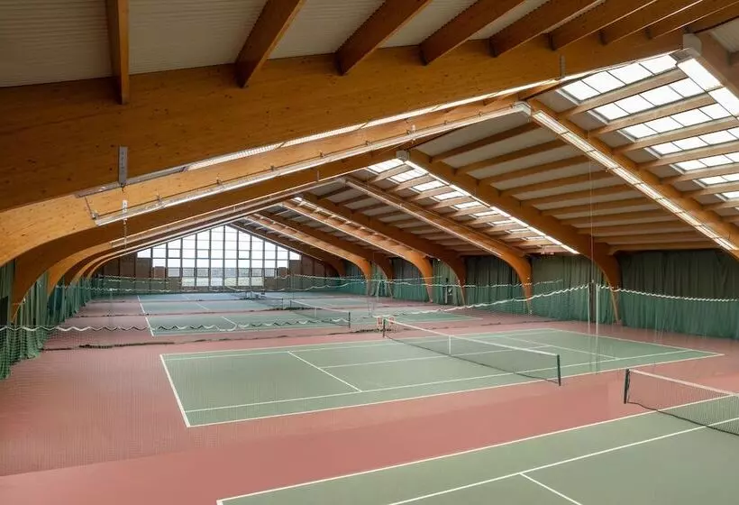 Hampshire Court Hotel & Spa