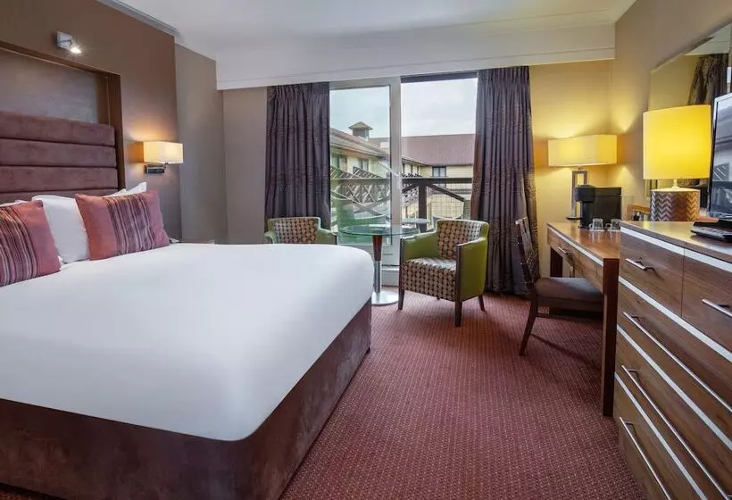 Hampshire Court Hotel & Spa