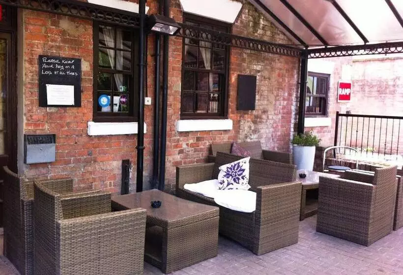 Отель Georgian House