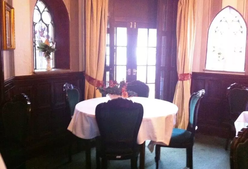 Отель Georgian House