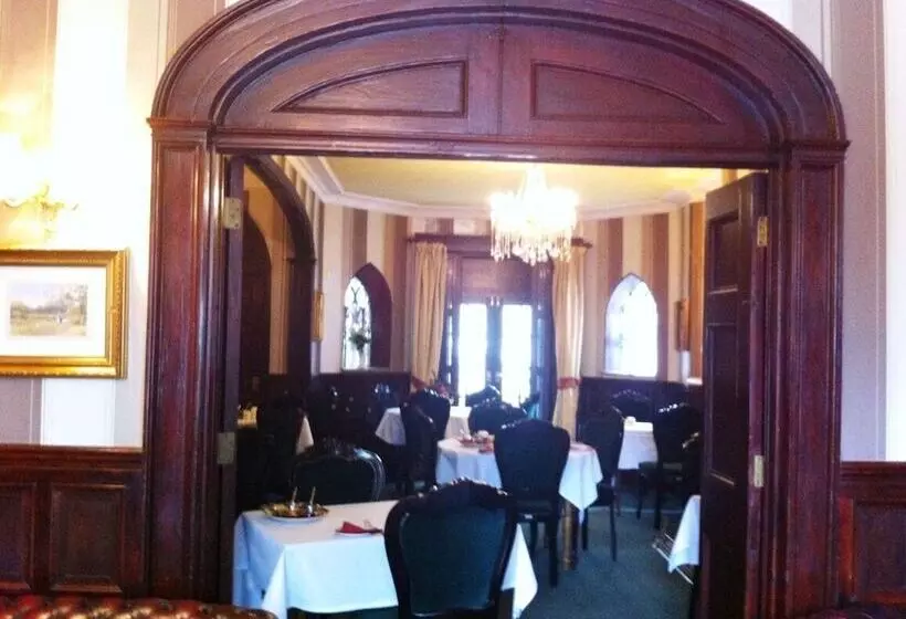 Отель Georgian House