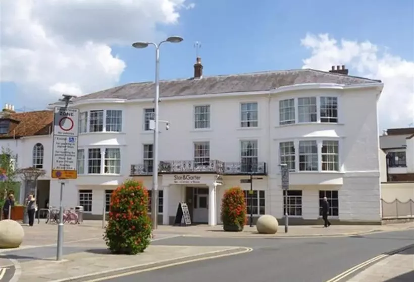 בית מלון כפרי The Star And Garter