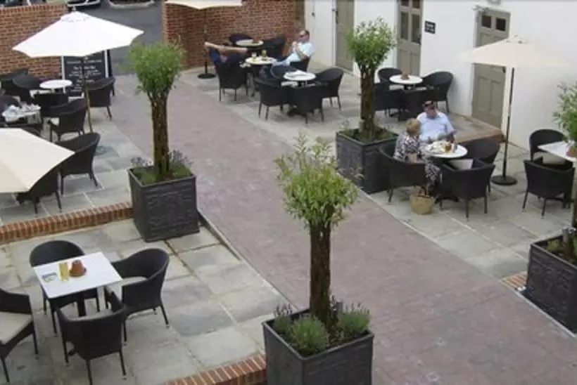 בית מלון כפרי The Star And Garter