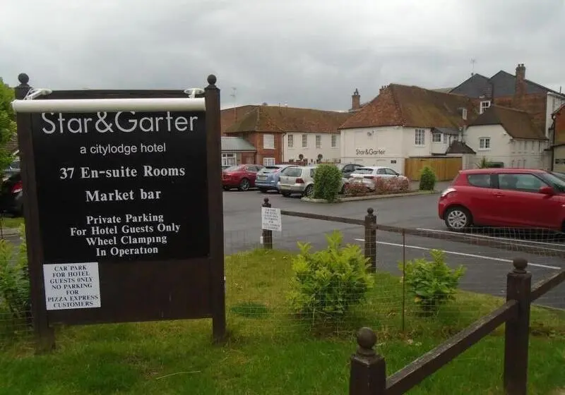 ホテル The Star And Garter