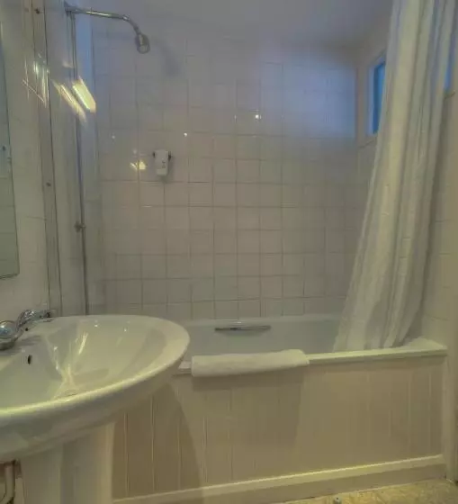 酒店 The White Hart Inn By Greene King Inns