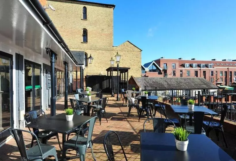 酒店 The White Hart Inn By Greene King Inns