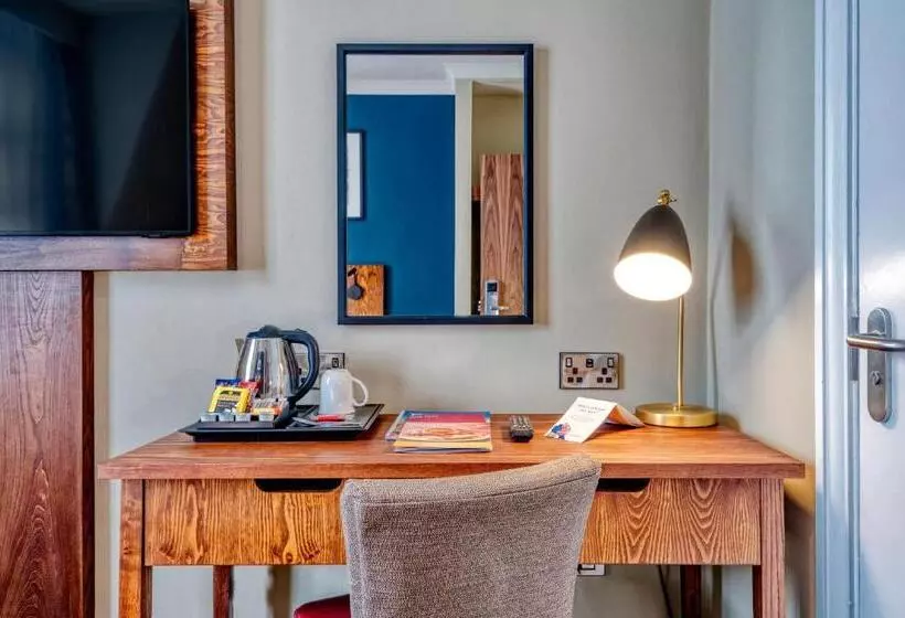 Отель Toby Carvery Edinburgh West By Innkeeper S Collection