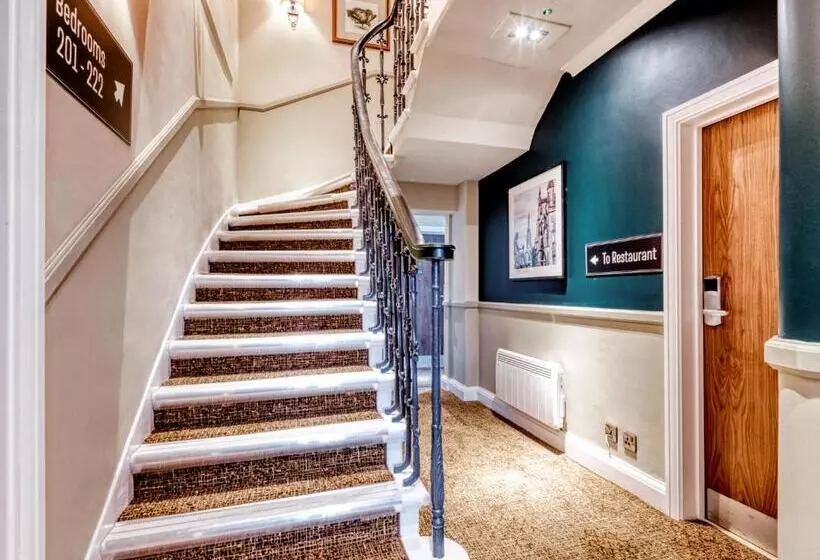 Отель Toby Carvery Edinburgh West By Innkeeper S Collection