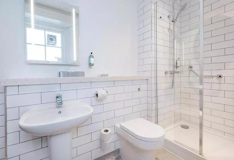 Отель Toby Carvery Edinburgh West By Innkeeper S Collection