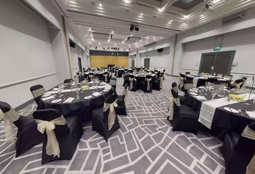 Village Hotel Swindon