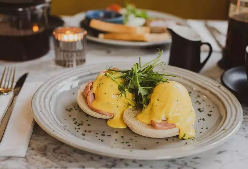 تختخواب و صبحانه Leighton House   Boutique Guesthouse