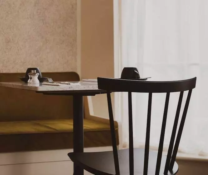 تختخواب و صبحانه Leighton House   Boutique Guesthouse