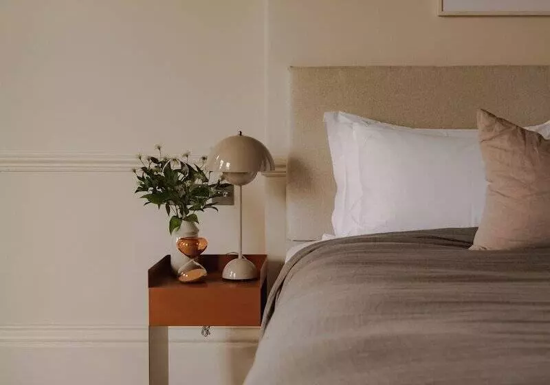 تختخواب و صبحانه Leighton House   Boutique Guesthouse